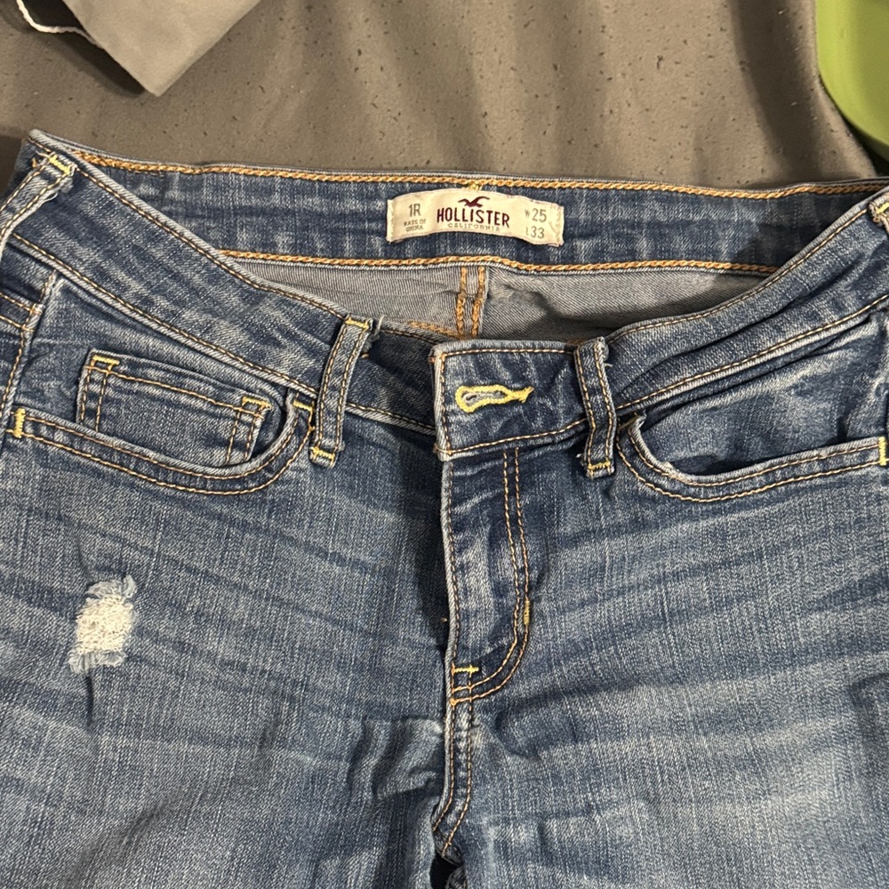 Hollister Women's Distressed Blue Jeans
